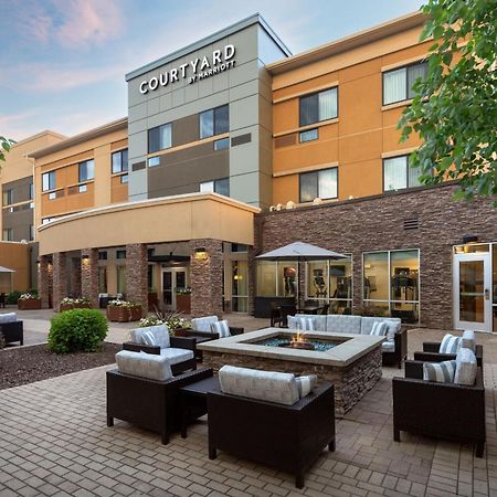 Courtyard Mankato Hotel & Event Center Extérieur photo