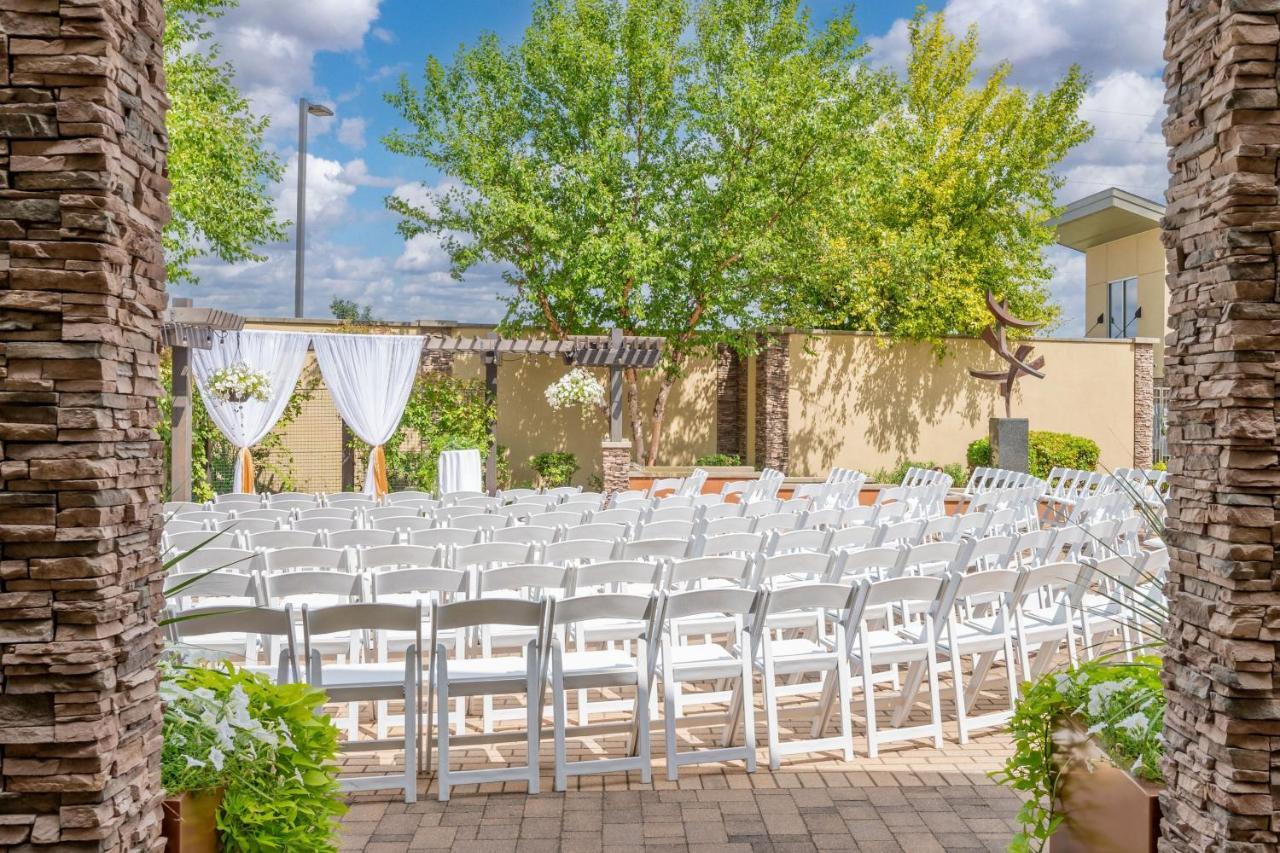 Courtyard Mankato Hotel & Event Center Extérieur photo