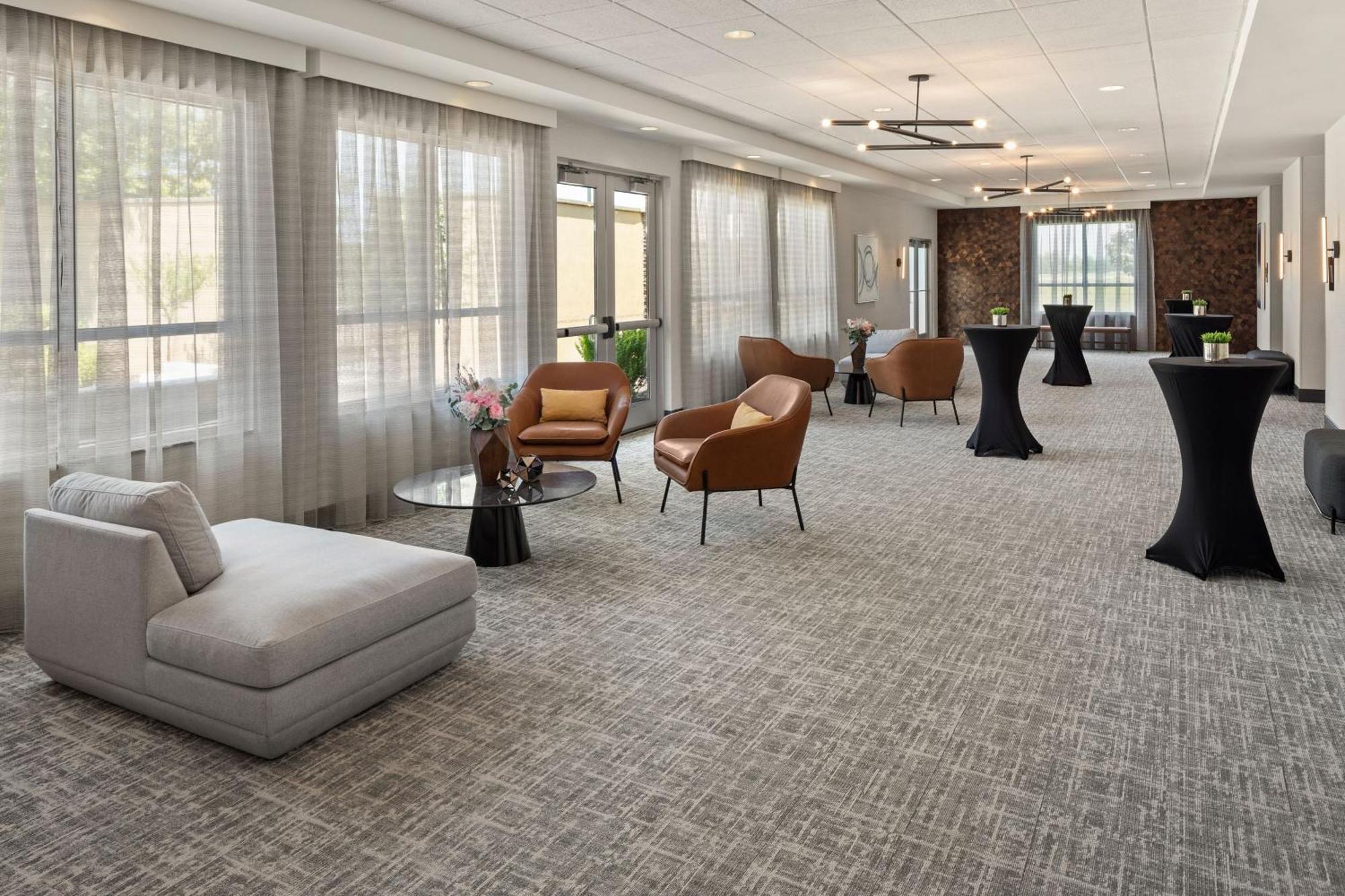 Courtyard Mankato Hotel & Event Center Extérieur photo